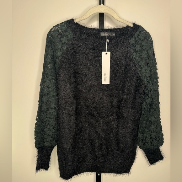 Millau Sweaters - Millau Black Sweater with Embroidered Sleeves - Size Small